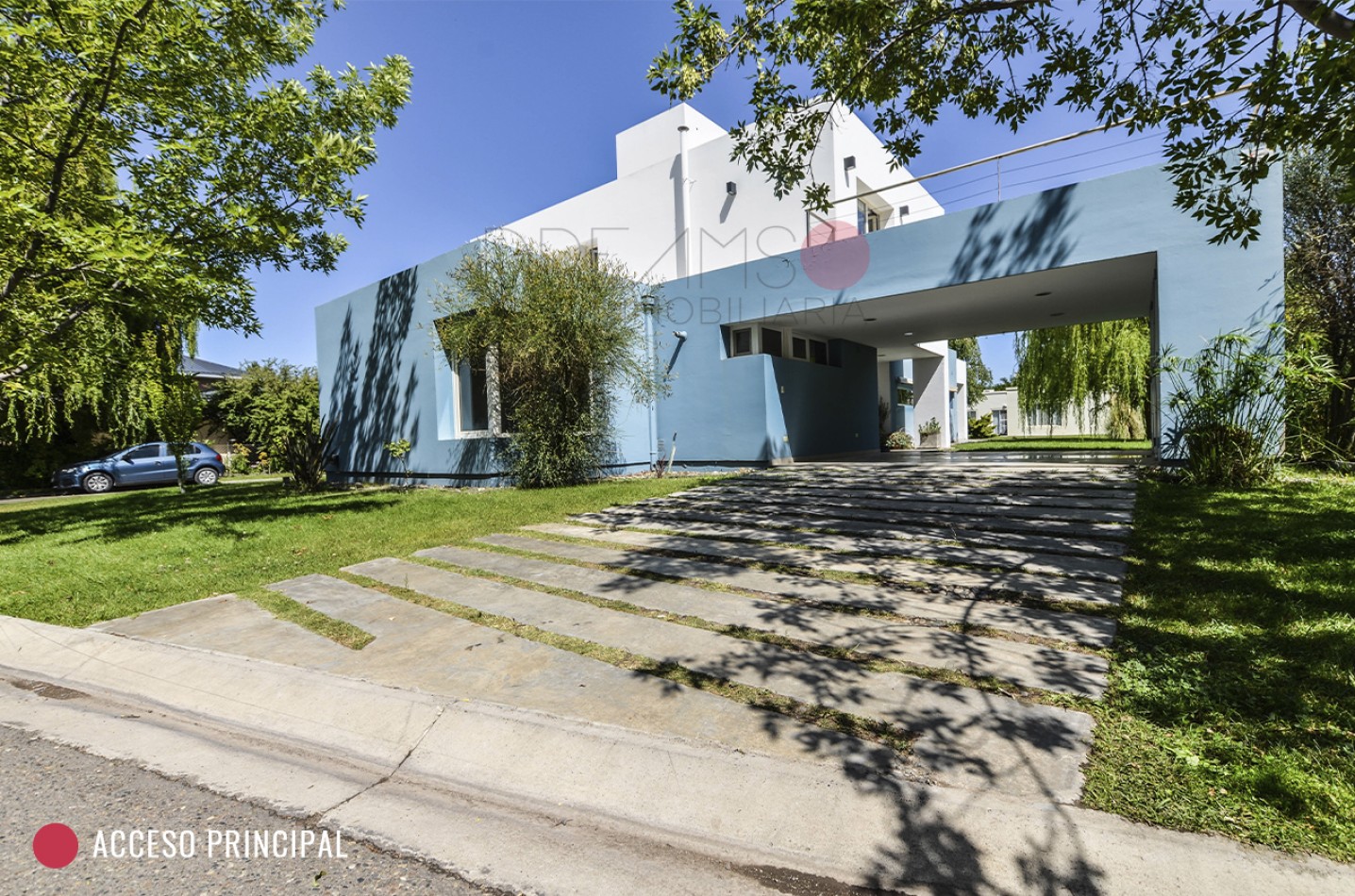 CASA NIVEL GERENCIAL EN VENTA - Bo COMAHUE GOLF CLUB