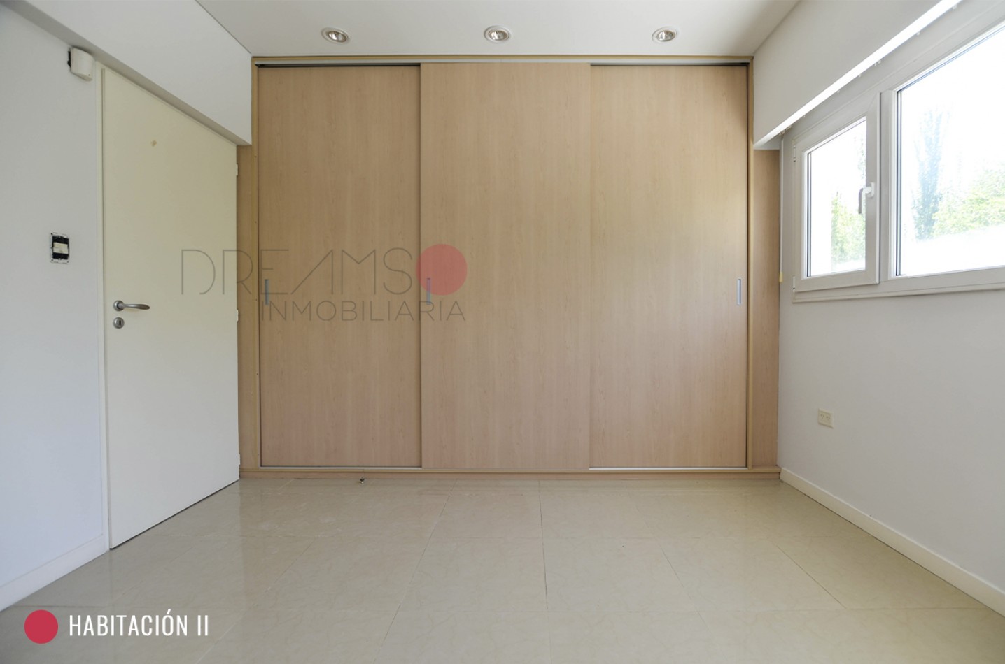 CASA NIVEL GERENCIAL EN VENTA - Bo COMAHUE GOLF CLUB