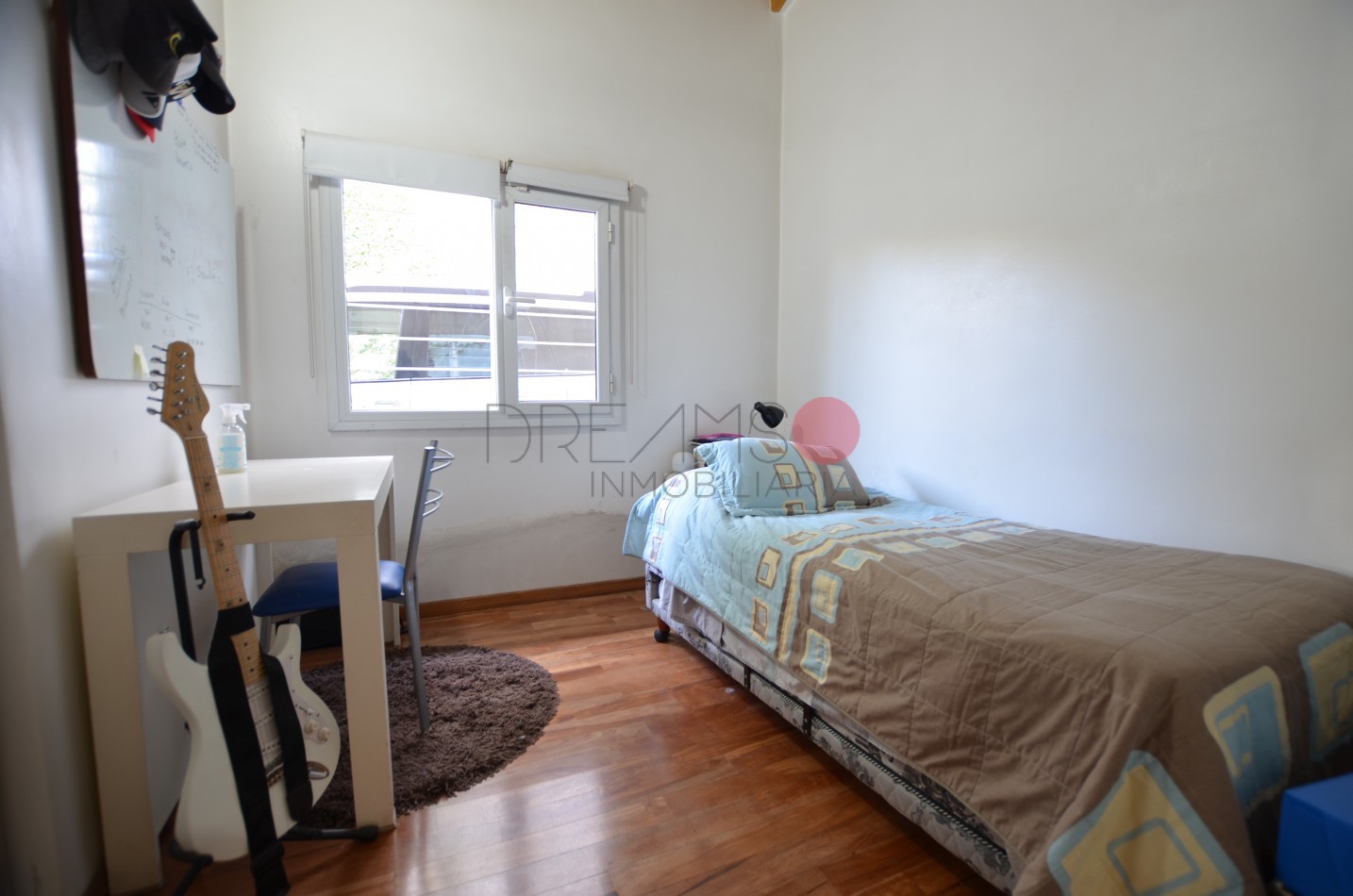 CASA EN VENTA 3 DORMITORIOS - BARRIO CUMELEN APTA CREDITO HIPOTECARIO